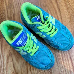 New Balance Kids Sneakers - Blue and Neon Green